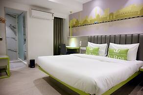 Hotel Le Roi Express Karol Bagh