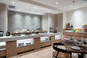 Hotel Le Roi Express Karol Bagh