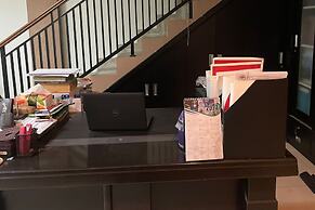 OYO 94158 Gateway Pasteur Apartment By Iyan