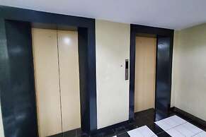 OYO 94159 Gateway Cicadas Apartment By Chery Properti