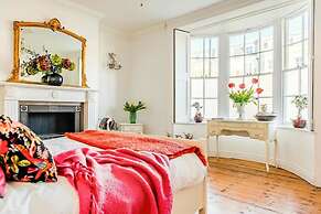 Beautiful 5 Bedroom Regency House / Pets Welcome