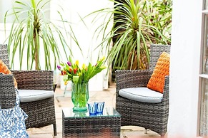 Beautiful 5 Bedroom Regency House / Pets Welcome