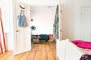 Beautiful 5 Bedroom Regency House / Pets Welcome