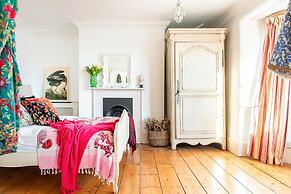 Beautiful 5 Bedroom Regency House / Pets Welcome