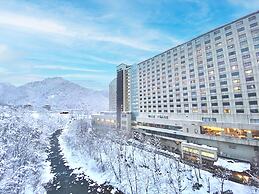 EXECUTIVE SUITE SUIREI