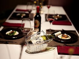 EXECUTIVE SUITE SUIREI