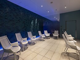 EXECUTIVE SUITE SUIREI