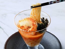 EXECUTIVE SUITE SUIREI