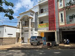 OYO 94168 Pondok Akhmal 2 Near Kantor Desa Pattinoang