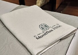 Montflux Hotel