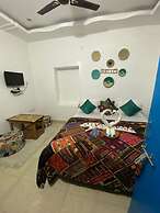 Goroomgo Blue Eye Hostel Jaisalmer