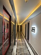 Nurel Shark Residence