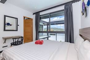 Loft-Style 4BR Salt Pool Villa Sunset 6