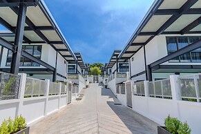 Loft-Style 4BR Salt Pool Villa Sunset 6