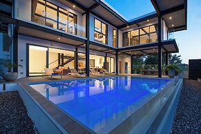 Loft-Style 4BR Salt Pool Villa Sunset 6