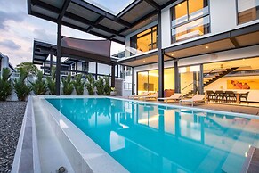 Loft-Style 4BR Salt Pool Villa Sunset 6