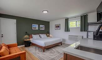 The Inn at Shady Pines