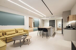 Exceptional Acropolis Suite by Cloudkeys