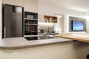 Exceptional Acropolis Suite by Cloudkeys