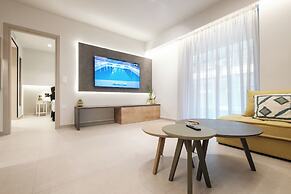 Exceptional Acropolis Suite by Cloudkeys