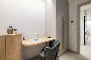 Exceptional Acropolis Suite by Cloudkeys