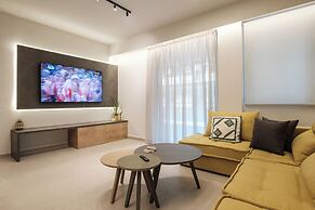 Exceptional Acropolis Suite by Cloudkeys