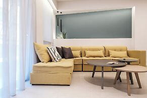 Exceptional Acropolis Suite by Cloudkeys