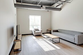 Bloomington Apartment, 3 Mi to IU Memorial Stadium