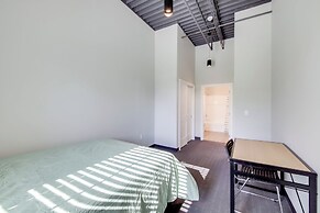 Bloomington Apartment, 3 Mi to IU Memorial Stadium