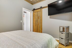 Maiden Rock Cottage w/ Fire Pit & Lake Pepin Views