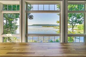 Maiden Rock Cottage w/ Fire Pit & Lake Pepin Views