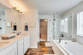 15 Mi to Boulder: Spacious Family Home in Erie