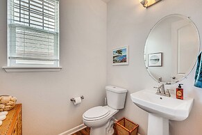 15 Mi to Boulder: Spacious Family Home in Erie