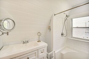 Cabin on Albemarle Sound w/ Dock & 2 Kayaks