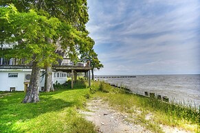 Cabin on Albemarle Sound w/ Dock & 2 Kayaks