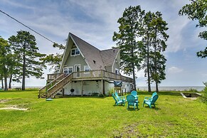 Cabin on Albemarle Sound w/ Dock & 2 Kayaks