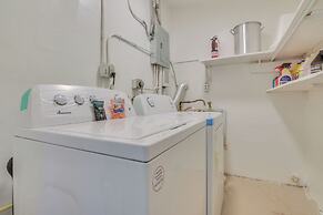 Miami Gardens Apt: 5 Miles to Hard Rock Stadium