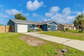 5 Mi to Beach: Pet-friendly Port Charlotte Home