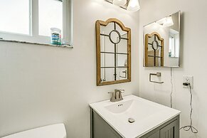 5 Mi to Beach: Pet-friendly Port Charlotte Home