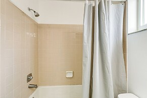 5 Mi to Beach: Pet-friendly Port Charlotte Home