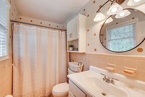 Spacious Taylors Home ~ 5 Mi to Dtwn Greenville!