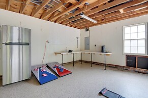 Spacious Taylors Home ~ 5 Mi to Dtwn Greenville!