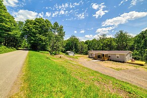 Modern Unadilla Retreat w/ Decks & Gas Grill!