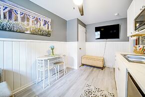 Charming Geneva Vacation Rental ~ 5 Mi to Lake!
