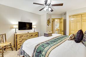 Lake Access & Hot Tub: Forest-view Poconos Cabin