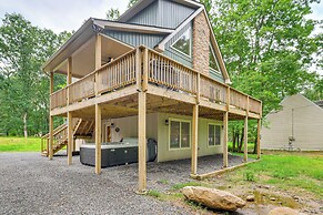 Lake Access & Hot Tub: Forest-view Poconos Cabin