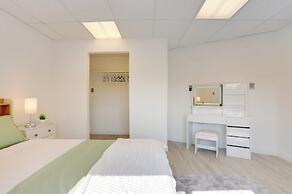 7 Mi to Golf Course: Brighton Apt w/ Yard & Patio