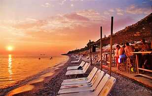 Jeannette s Seaside Getaway - Kalamata Urban Gem