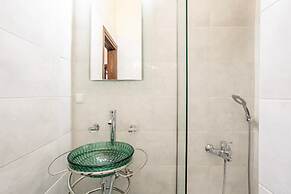 Jeannette s Seaside Getaway - Kalamata Urban Gem