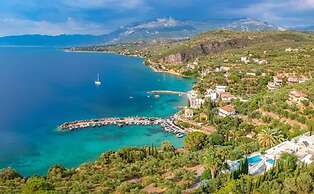 Jeannette s Seaside Getaway - Kalamata Urban Gem